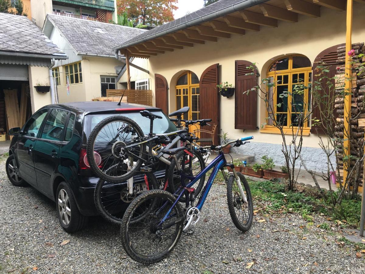 Charmant Appartement Sur Cour, Le Berlingott Bagneres-de-Bigorre Exterior photo